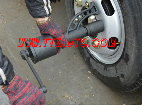 Truck tyre wrench, nut cracker